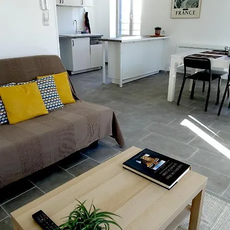 Maison Carree/Coeur Historique De Nimes - Superbe Appt 55M² Exterior photo