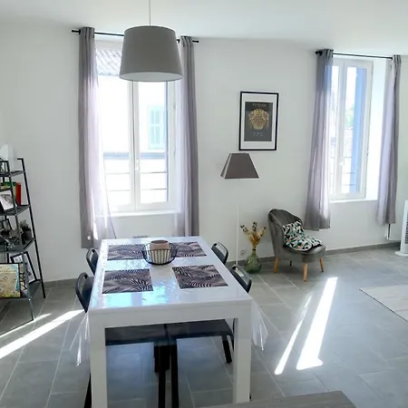 Maison Carree/Coeur Historique De Nimes - Superbe Appt 55M² Exterior photo
