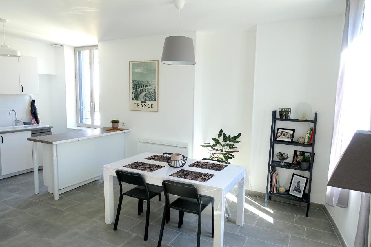 Maison Carree/coeur Historique De - Superbe Appt 55m² Apartamento