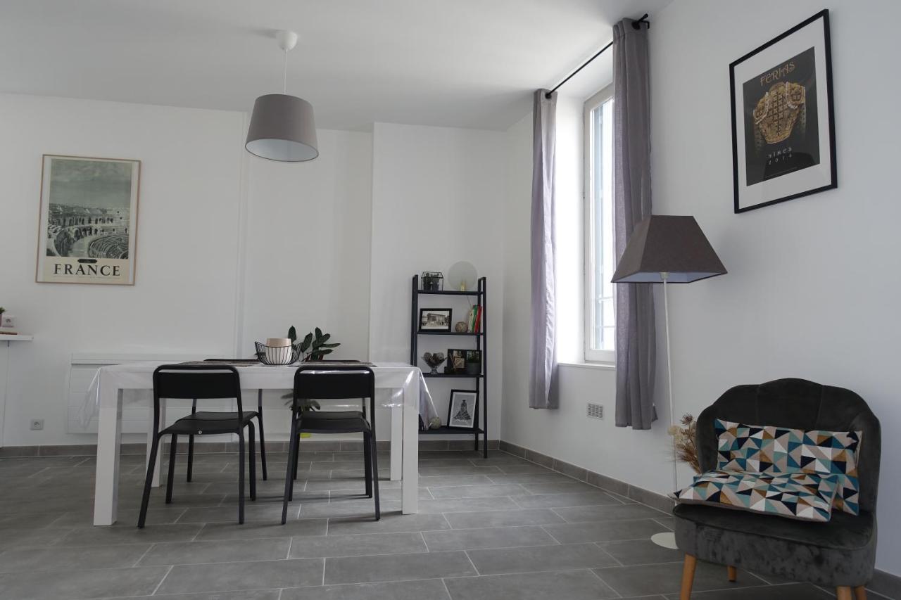 Maison Carrée/coeur Historique De - Superbe Appt 55m² Appartement